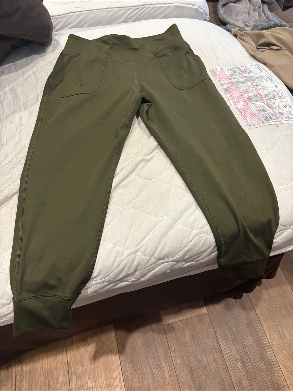 Under Armour Olive women’s Stretch Jogger Pants